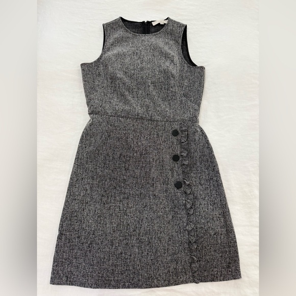 LOFT Dresses & Skirts - LOFT Gray Sleeveless Dress